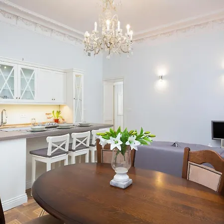 Center Nowogrodzka Apartment *