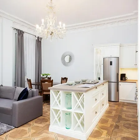 Center Nowogrodzka Apartment Warsaw