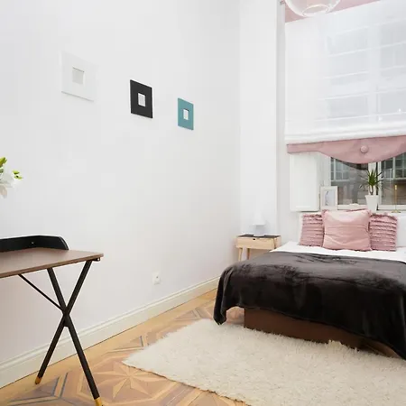 Apartment Center Nowogrodzka Warsaw